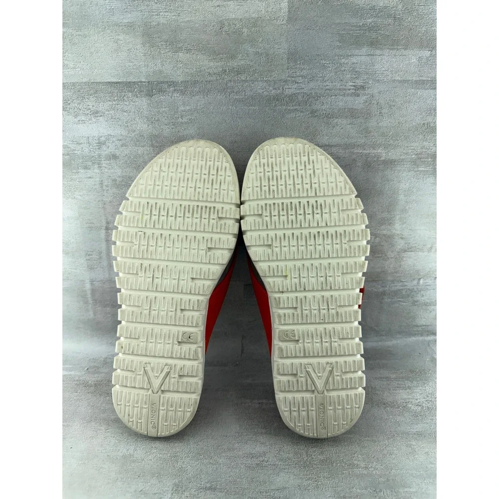 Vionic Uptown Marin Red Suede Platform Thong Sandals Women 6.5 Orthotic Buckle